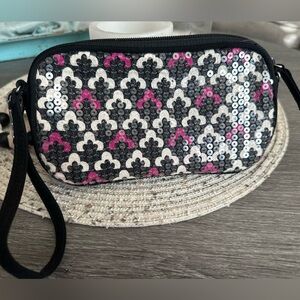 Vera Bradley Canterberry Magenta Shimmer Wristlet EC